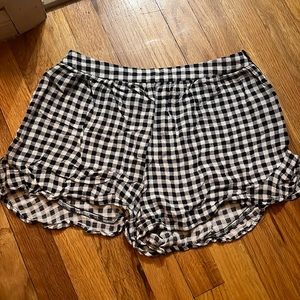 Plaid flowy shorts